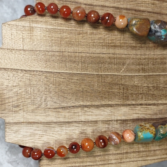 South Sun Natural Stone Necklace - Picture 4 of 9